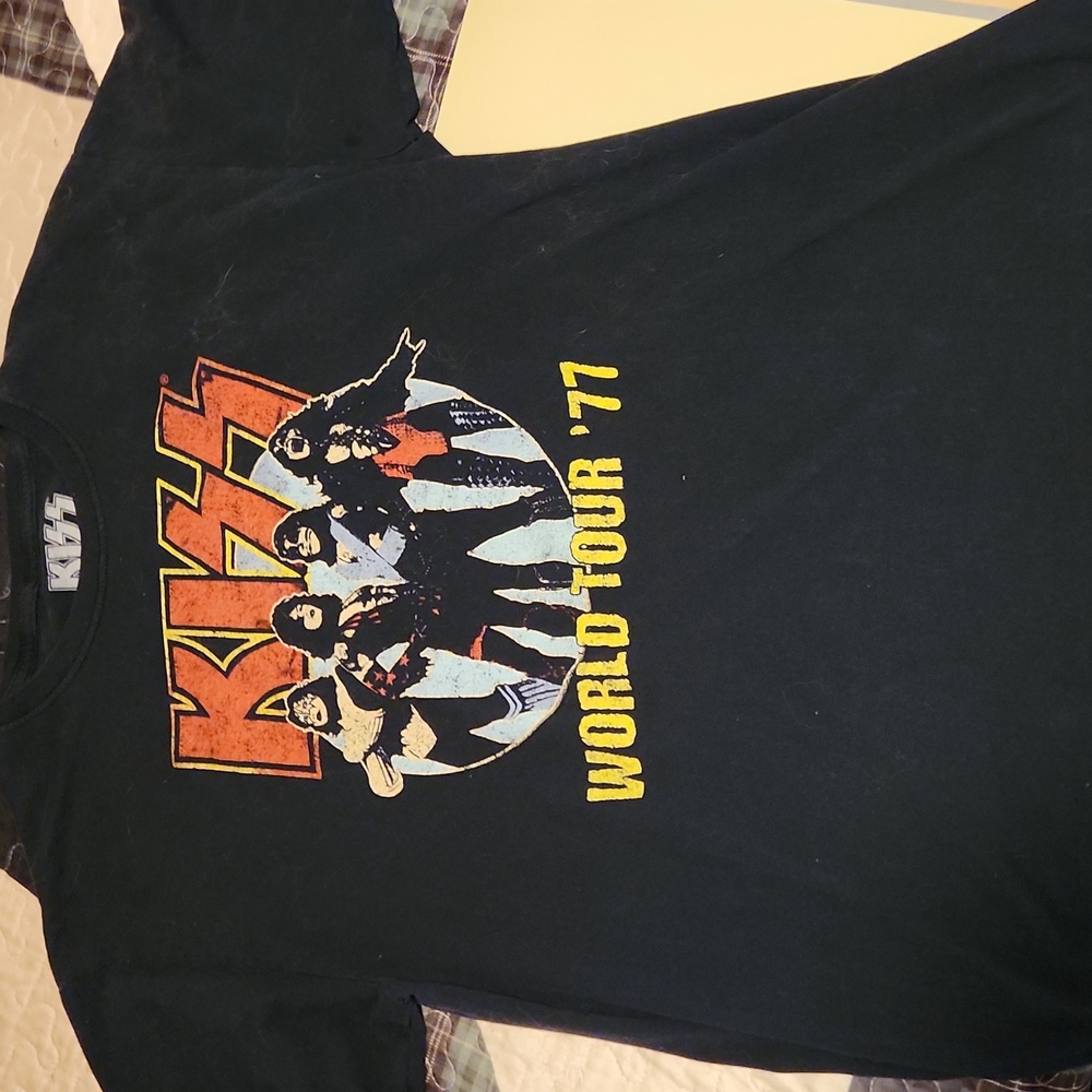KISS Adult Size Large Black Graphic T-Shirt